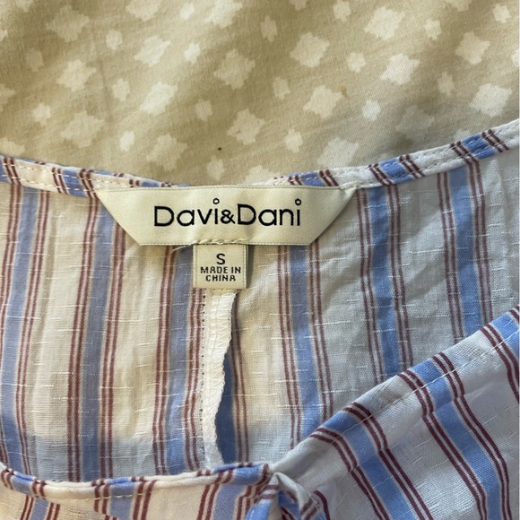 Cold shoulder strap top - Picture 2 of 3